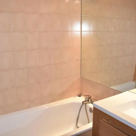 3 Pieces En Plein Centre, Proche Commerces Et Telepherique, Ideal Famille ! - Fr-1-464-126 Apartment